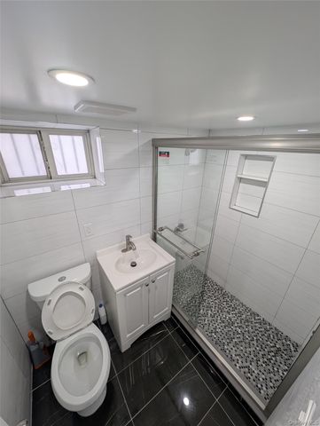 143-40 poplar Avenue, Flushing, NY 11355