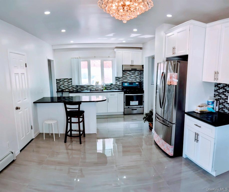 143-40 poplar Avenue, Flushing, NY 11355 — photo 2