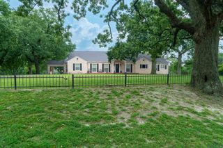 1717 West Main, Henderson, TX 75654