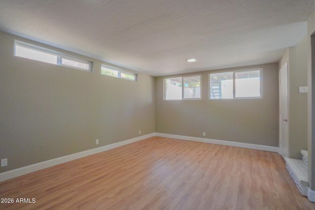 6521 N 11TH Avenue, Phoenix, AZ 85013