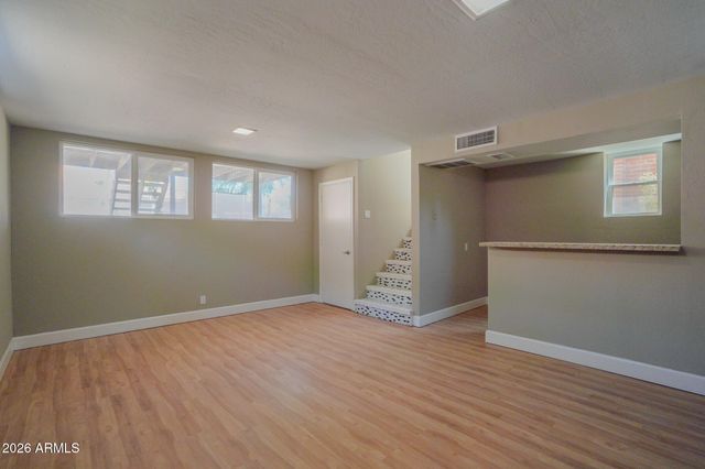 6521 N 11TH Avenue, Phoenix, AZ 85013