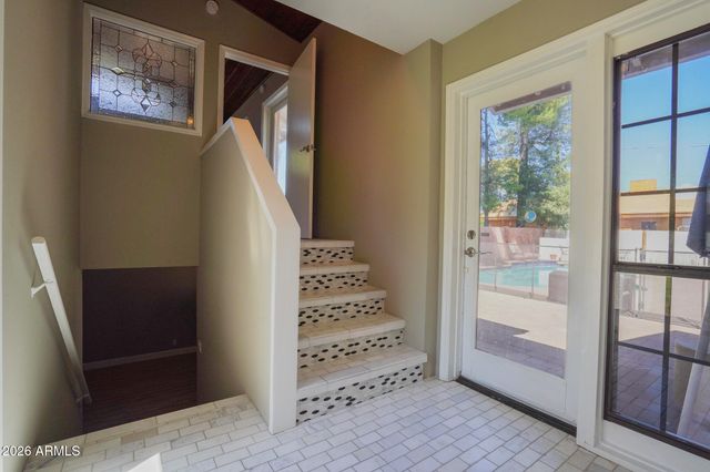 6521 N 11TH Avenue, Phoenix, AZ 85013