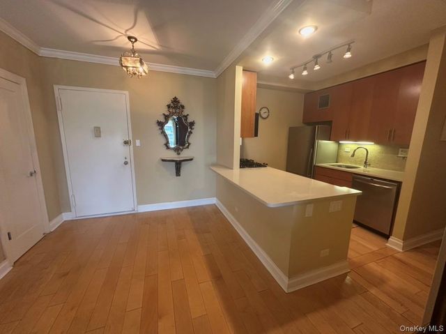 18-15 215 Street PH F, Bayside, NY 11360