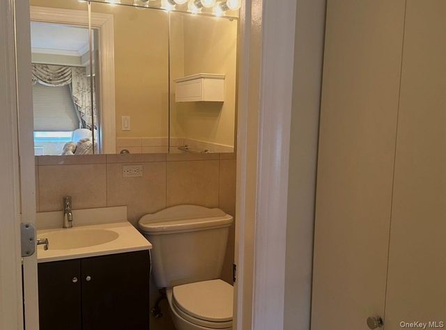 18-15 215 Street PH F, Bayside, NY 11360