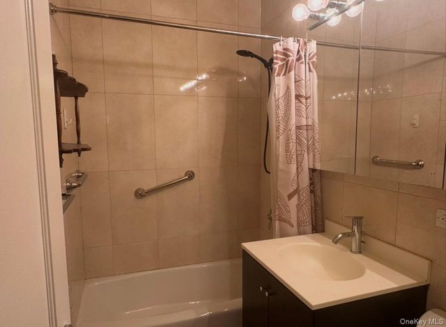 18-15 215 Street PH F, Bayside, NY 11360