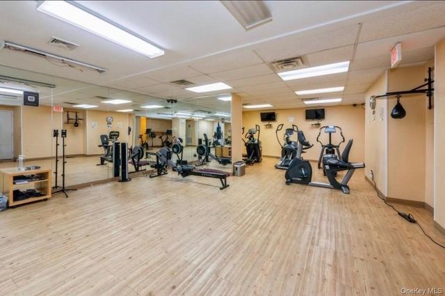 18-15 215 Street PH F, Bayside, NY 11360