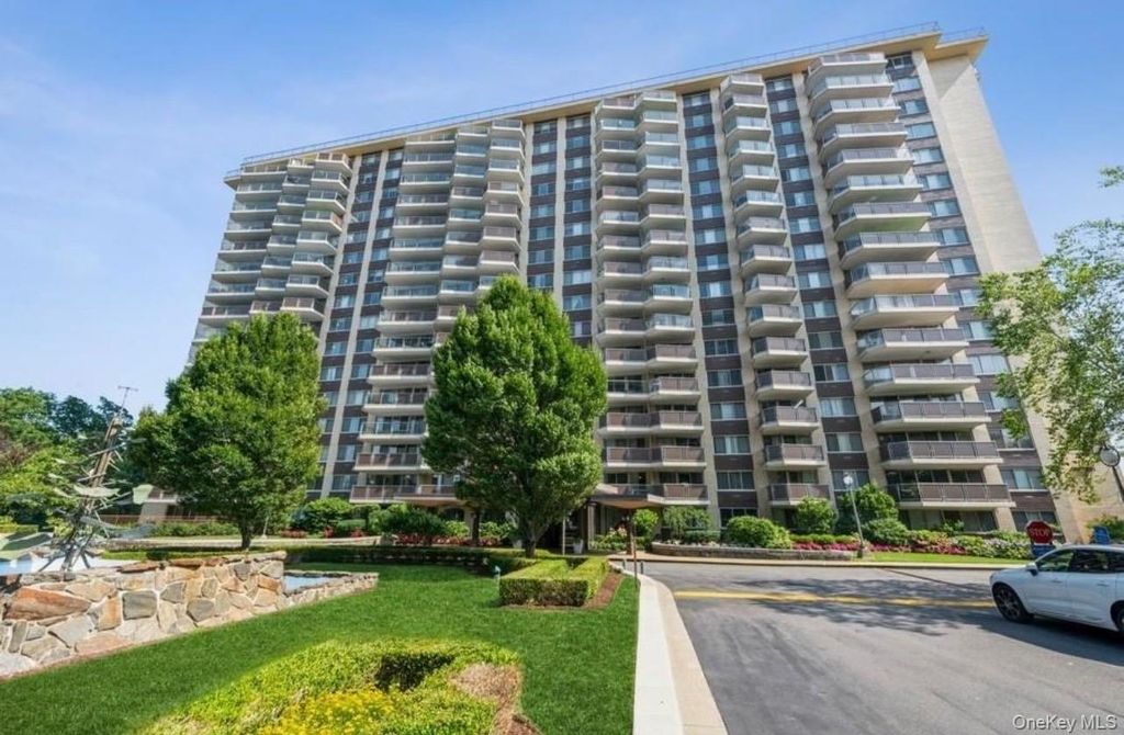 18-15 215 Street PH F, Bayside, NY 11360