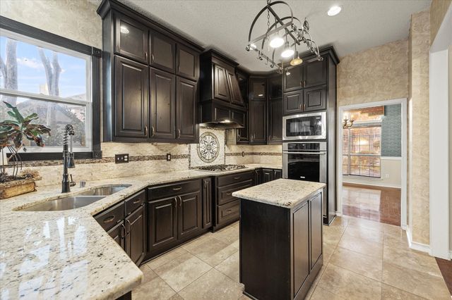 7410 Arborside Drive, Rowlett, TX 75089