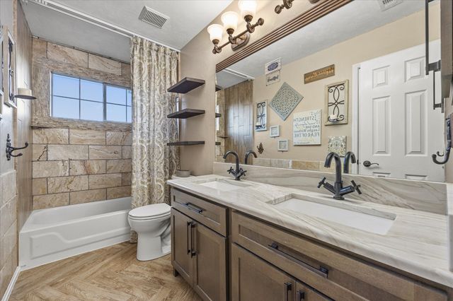 7410 Arborside Drive, Rowlett, TX 75089