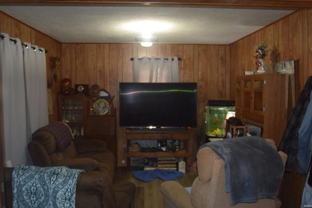 517 Stephens Street, Shoals, IN 47581