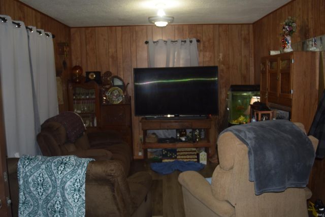 517 Stephens Street, Shoals, IN 47581