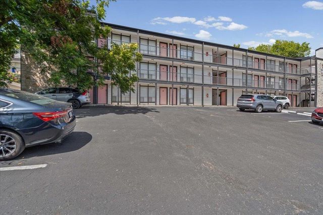 2808 Whitis Ave C304, Austin, TX 78705