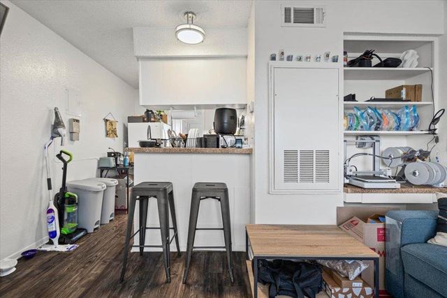2808 Whitis Ave C304, Austin, TX 78705