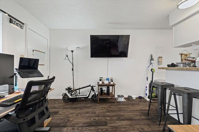 2808 Whitis Ave C304, Austin, TX 78705
