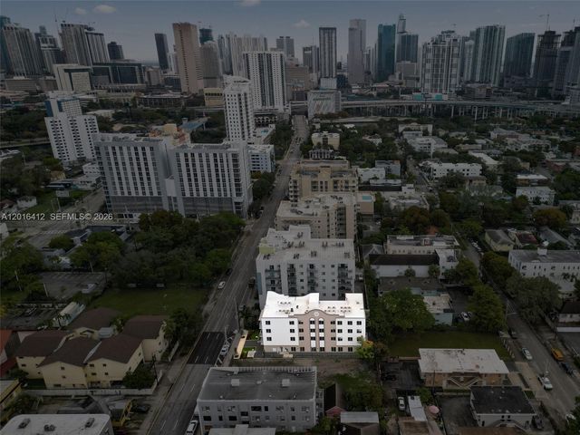 650 SW 1st St 301, Miami, FL 33130