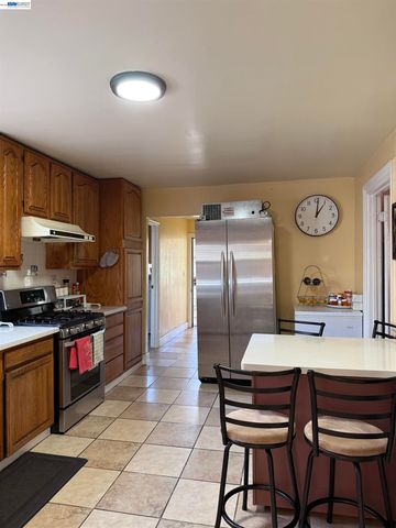 663 25TH Street, Oakland, CA 94612