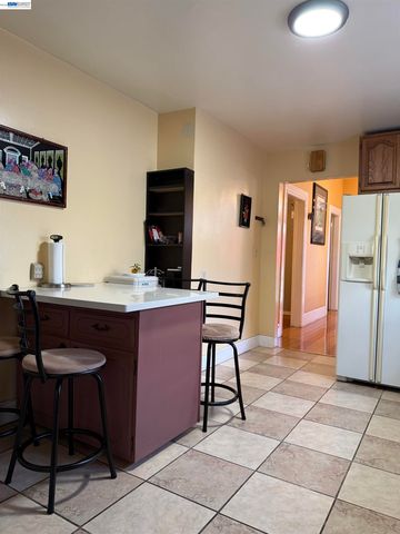 663 25TH Street, Oakland, CA 94612
