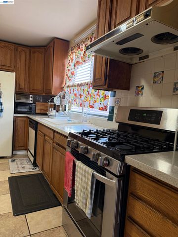 663 25TH Street, Oakland, CA 94612