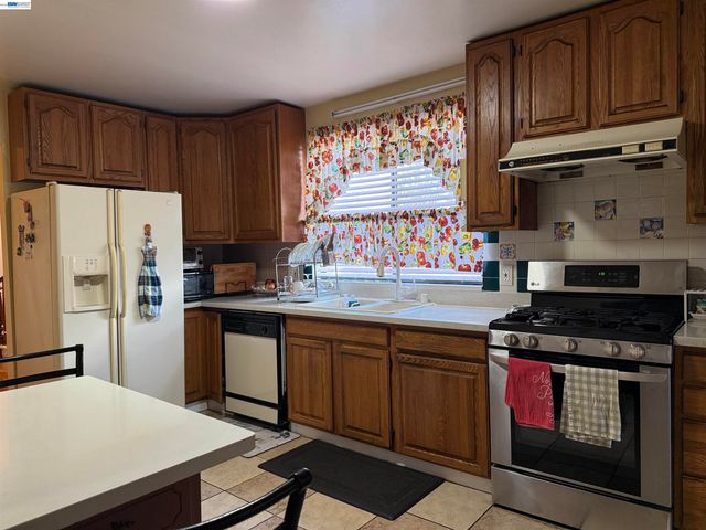 663 25TH Street, Oakland, CA 94612