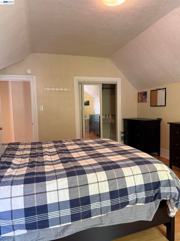 663 25TH Street, Oakland, CA 94612