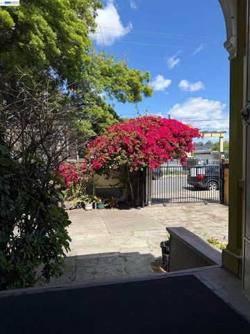663 25TH Street, Oakland, CA 94612