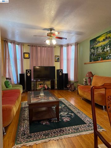 663 25TH Street, Oakland, CA 94612