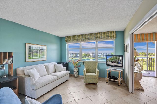 2900 N Course Drive 602, Pompano Beach, FL 33069