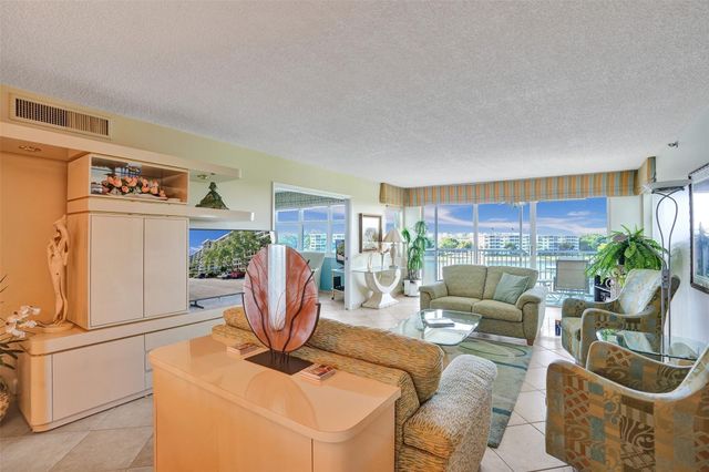 2900 N Course Drive 602, Pompano Beach, FL 33069