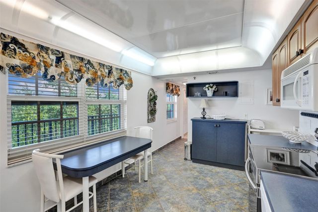 2900 N Course Drive 602, Pompano Beach, FL 33069