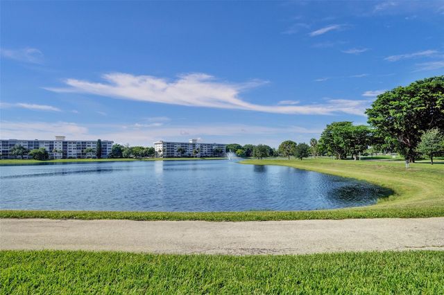 2900 N Course Drive 602, Pompano Beach, FL 33069