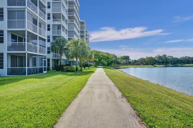 2900 N Course Drive 602, Pompano Beach, FL 33069