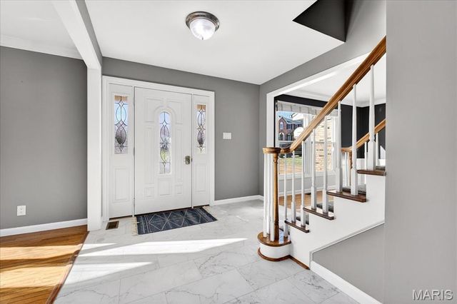 2350 Gateroyal Drive, St Louis, MO 63131