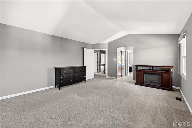 2350 Gateroyal Drive, St Louis, MO 63131