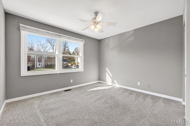 2350 Gateroyal Drive, St Louis, MO 63131