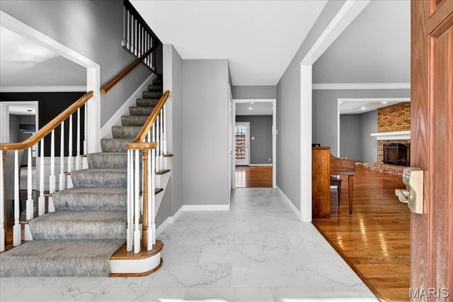 2350 Gateroyal Drive, St Louis, MO 63131