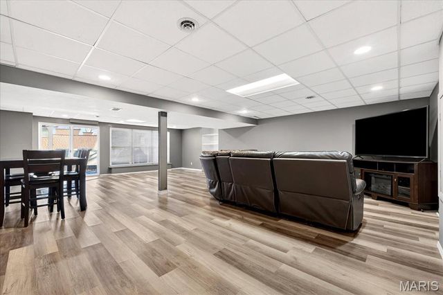 2350 Gateroyal Drive, St Louis, MO 63131