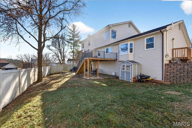 2350 Gateroyal Drive, St Louis, MO 63131