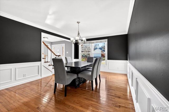 2350 Gateroyal Drive, St Louis, MO 63131