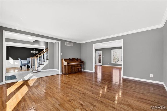 2350 Gateroyal Drive, St Louis, MO 63131