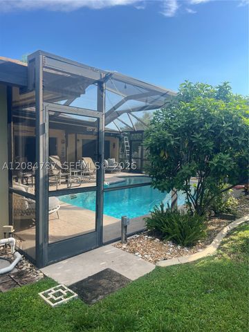 522 SE 34 TERRACE, Cape Coral, FL 33904