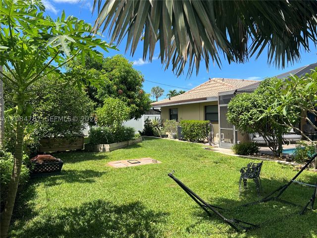 522 SE 34 TERRACE, Cape Coral, FL 33904