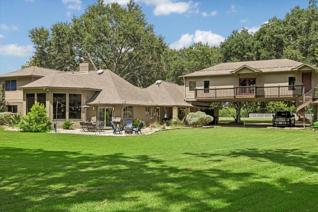 2020 Pecan Lake Drive, Richmond, TX 77406