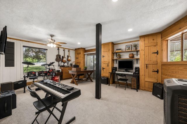 2020 Pecan Lake Drive, Richmond, TX 77406