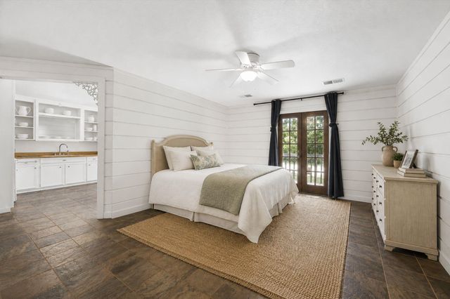 2020 Pecan Lake Drive, Richmond, TX 77406