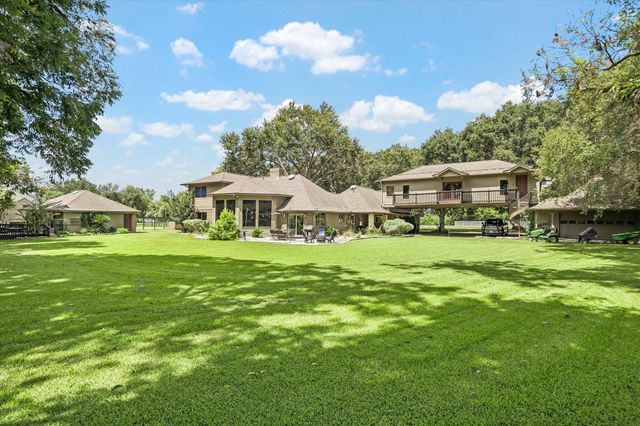2020 Pecan Lake Drive, Richmond, TX 77406