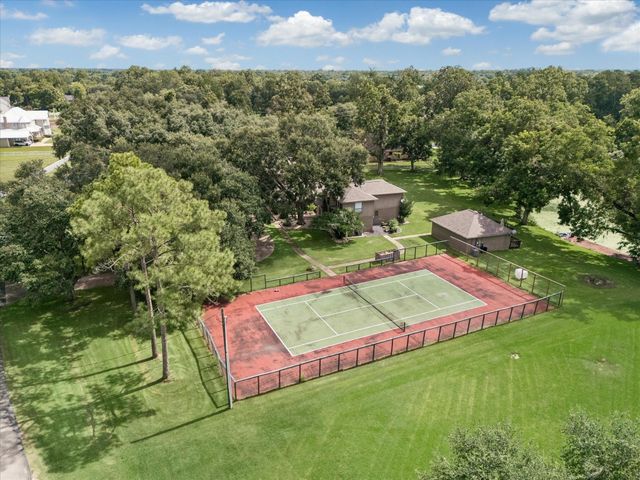 2020 Pecan Lake Drive, Richmond, TX 77406