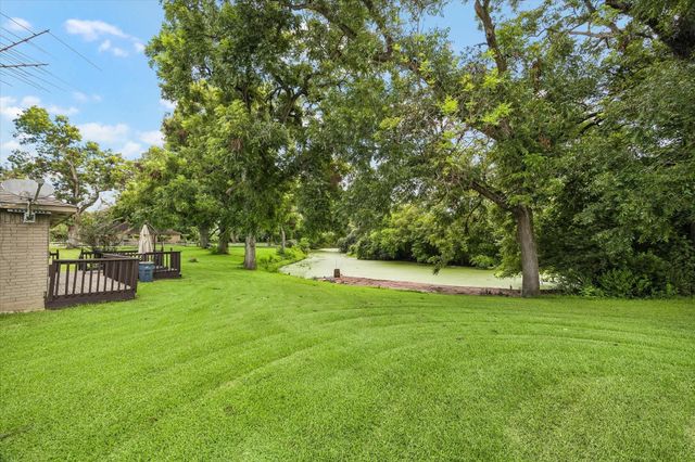 2020 Pecan Lake Drive, Richmond, TX 77406