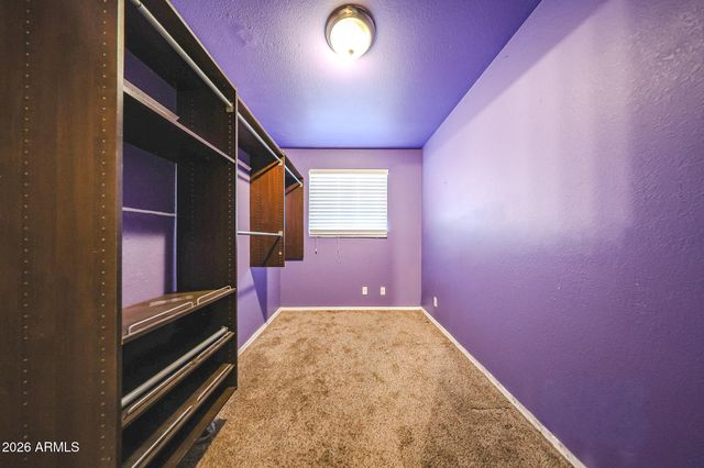 4021 E AMBERWOOD Drive, Phoenix, AZ 85048