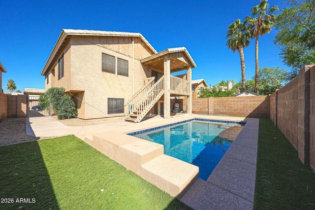 4021 E AMBERWOOD Drive, Phoenix, AZ 85048