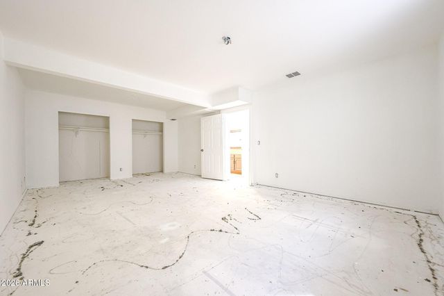 4021 E AMBERWOOD Drive, Phoenix, AZ 85048